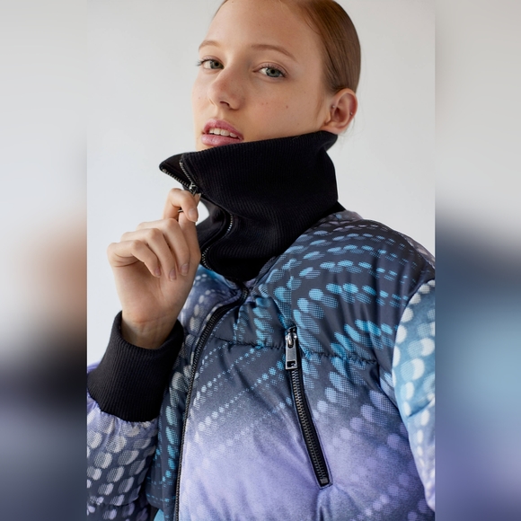 UO Urban Outfitters Lily Cropped Puffer Jacket bubble bomber M - Picture 3 of 6